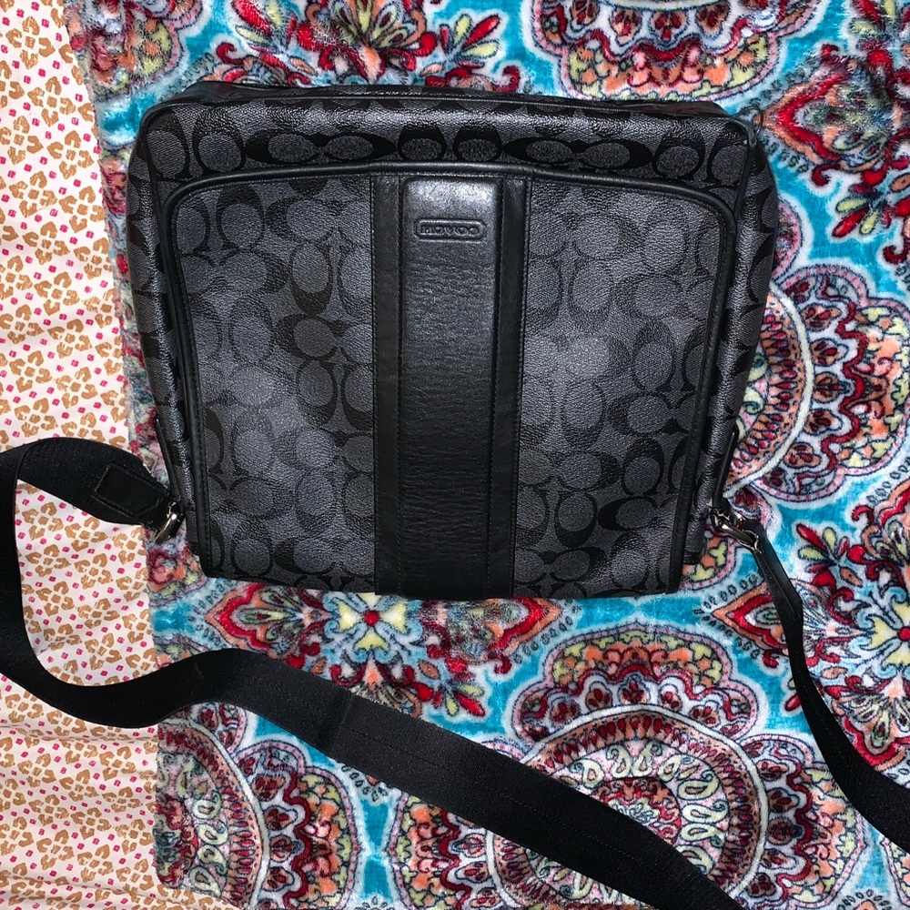 Men’s Coach messenger bag